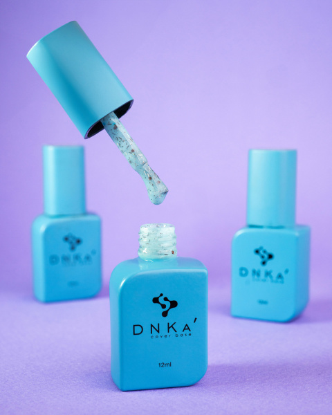 DNKa' Cover Base #0060 Awesome - niebieska baza hybrydowa z brokatem, 12 ml DNKa' Cover Base #0060 Awesome - niebieska baza hybrydowa z brokatem, 12 ml