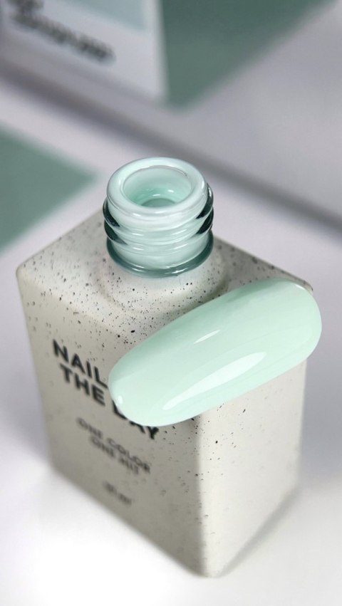NAILSOFTHEDAY Color of the month Maj 2025 Effortless - miętowy lakier hybrydowy, 10 ml NAILSOFTHEDAY Color of the month Maj 2025 Effortless - miętowy lakier hybrydowy, 10 ml