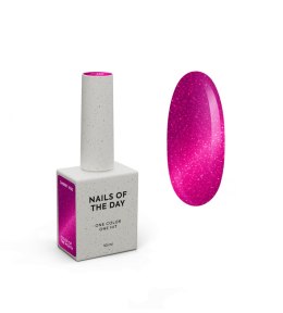 NAILSOFTHEDAY Color of the month June 2025 Cherry Kiss - intensywny różowy lakier hybrydowy z efektem „kociego oka