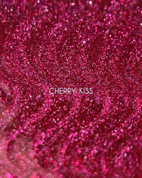 NAILSOFTHEDAY Color of the month June 2025 Cherry Kiss - intensywny różowy lakier hybrydowy z efektem „kociego oka", 10 ml NAILSOFTHEDAY Color of the month June 2025 Cherry Kiss - intensywny różowy lakier hybrydowy z efektem „kociego oka", 10 ml