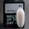 NAILSOFTHEDAY Cream base 07 - mleczno-różowa baza do wrażliwych paznokci, 10 ml